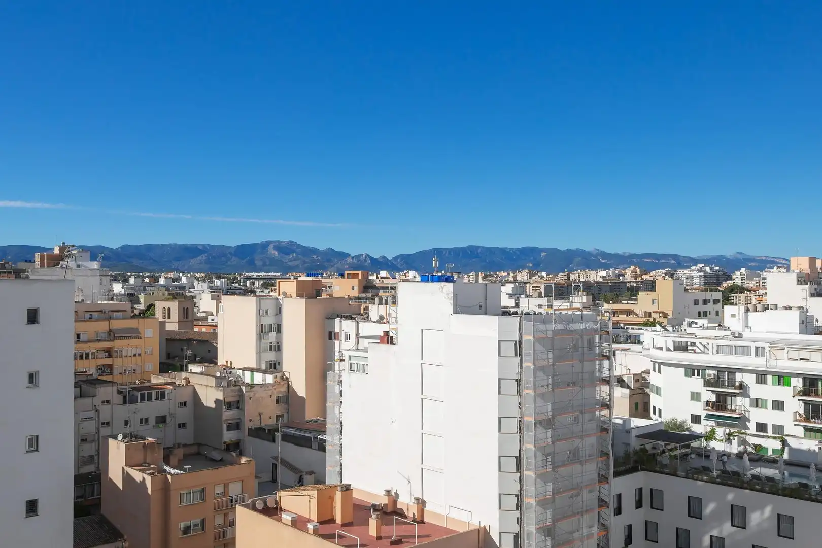 Außenansicht von Dachboden zur Miete in  Palma de Mallorca mit Klimaanlage, Heizung und Parkett