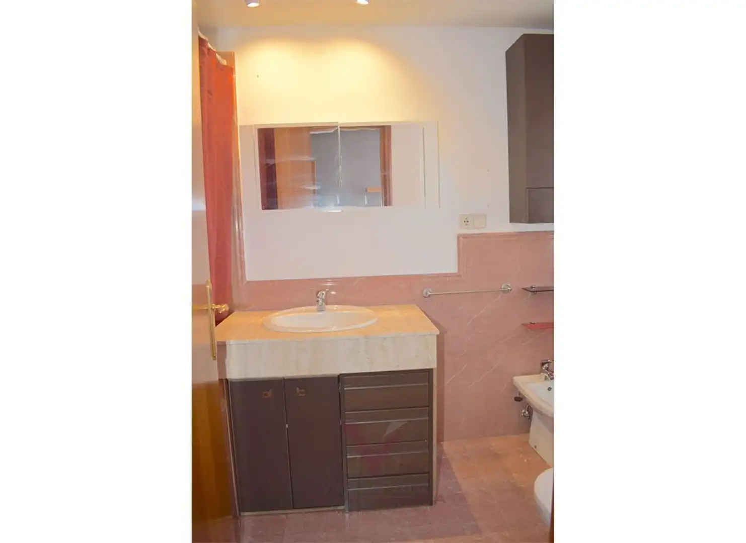 Bathroom of Flat for rent in Salamanca  with Heating, Furnished and Oven