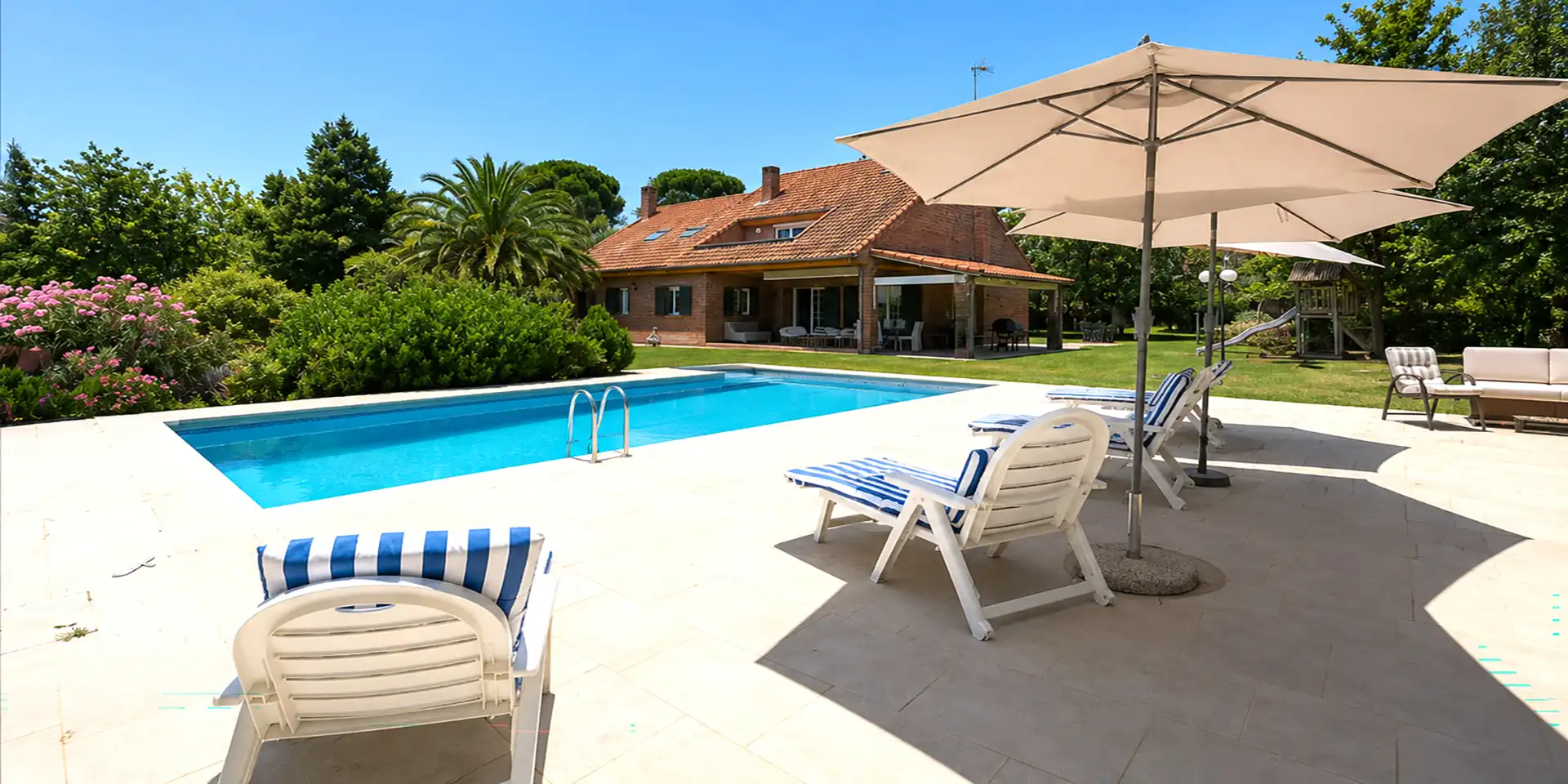 Piscina de Casa o chalet de alquiler con opción a compra en Ciudalcampo con Aire acondicionado, Calefacción y Jardín privado