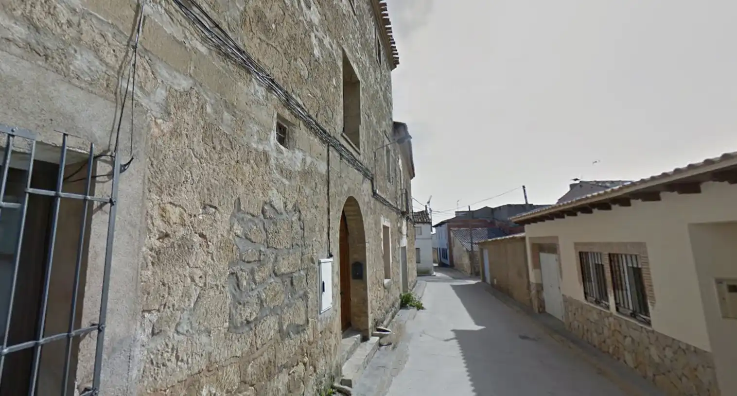Vista exterior de Casa o xalet en venda en Alcocer, Guadalajara