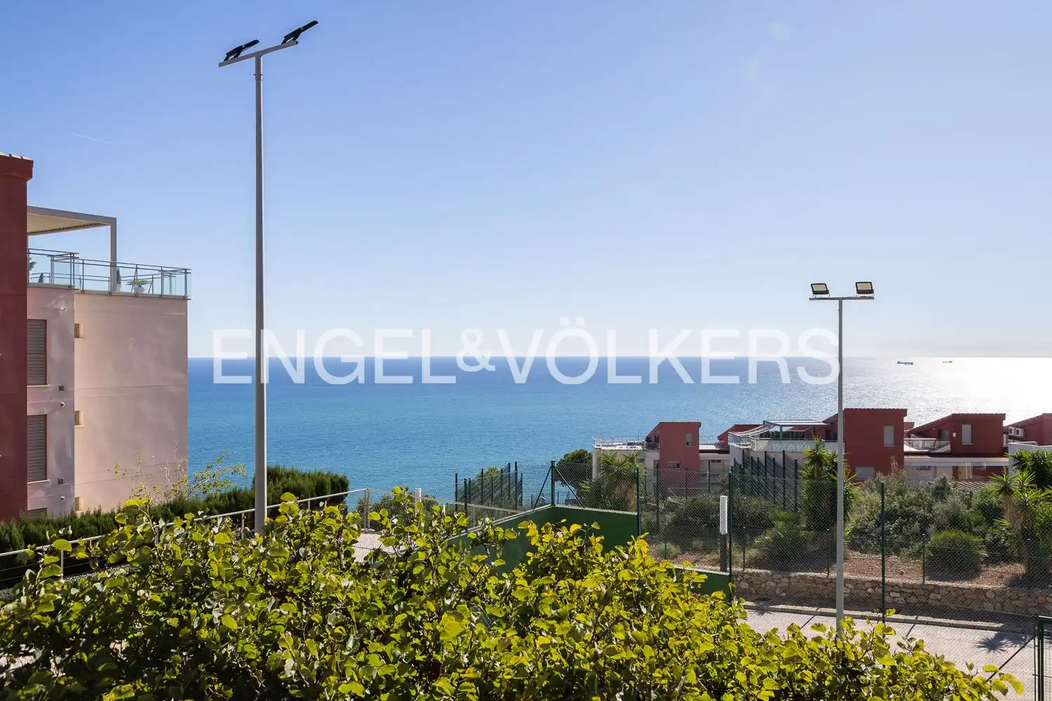 Vista exterior de Pis en venda en Oropesa del Mar / Orpesa amb Aire condicionat, Calefacció i Jardí privat
