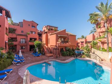 Apartamento con piscina en venta en Marbella Centro