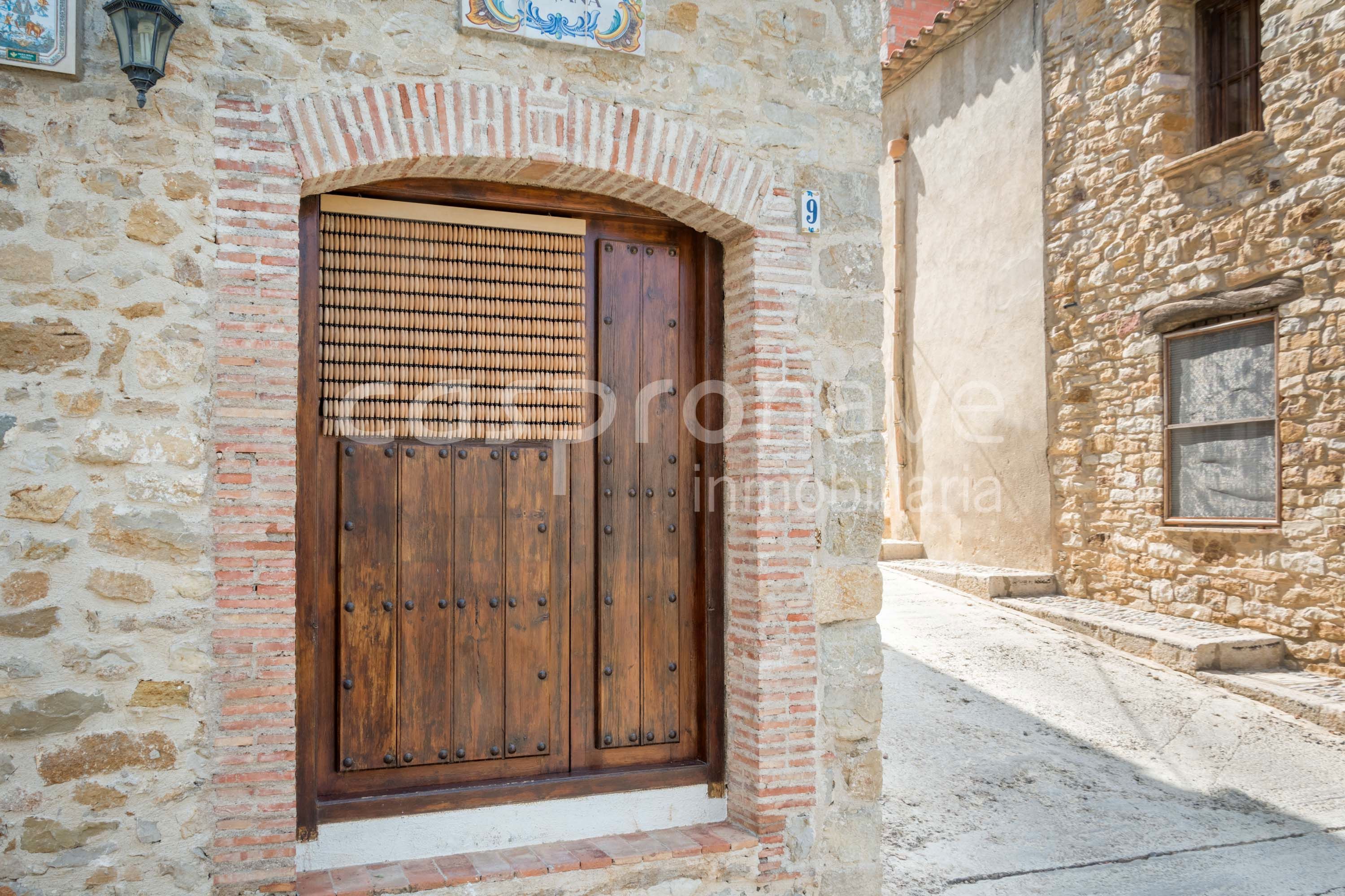 Vista exterior de Finca rústica en venda en Xert amb Terrassa