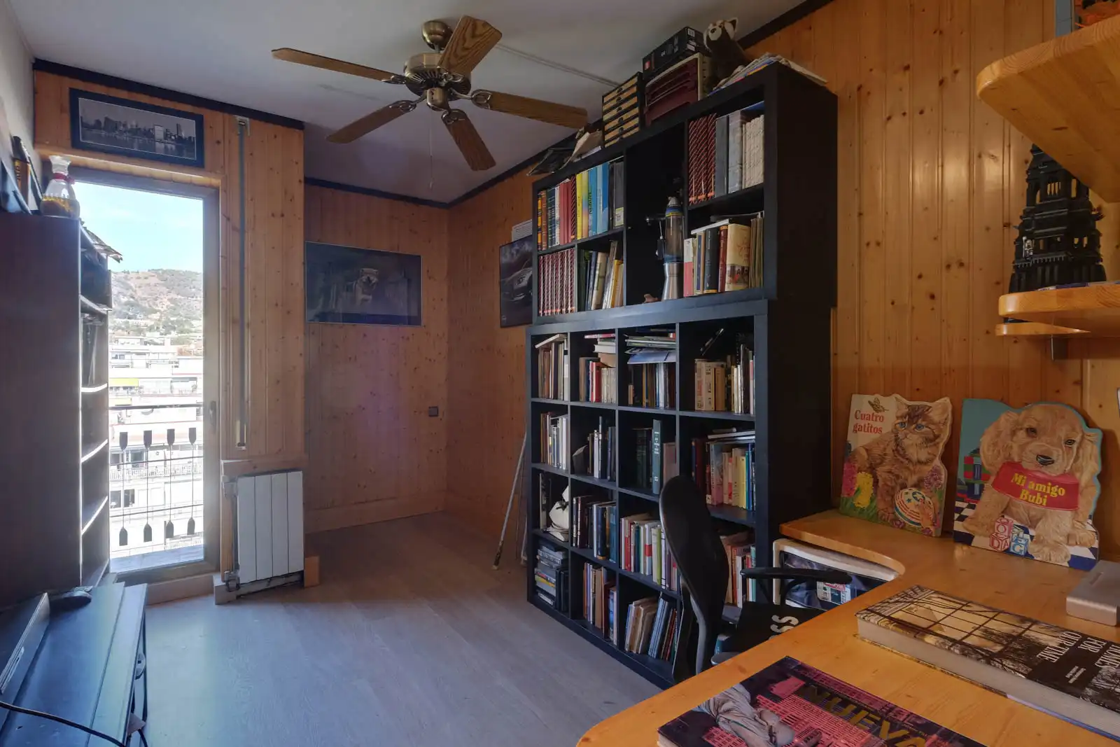 Schlafzimmer von Wohnung zum Verkauf in Barcelona mit Klimaanlage, Heizung und Parkett