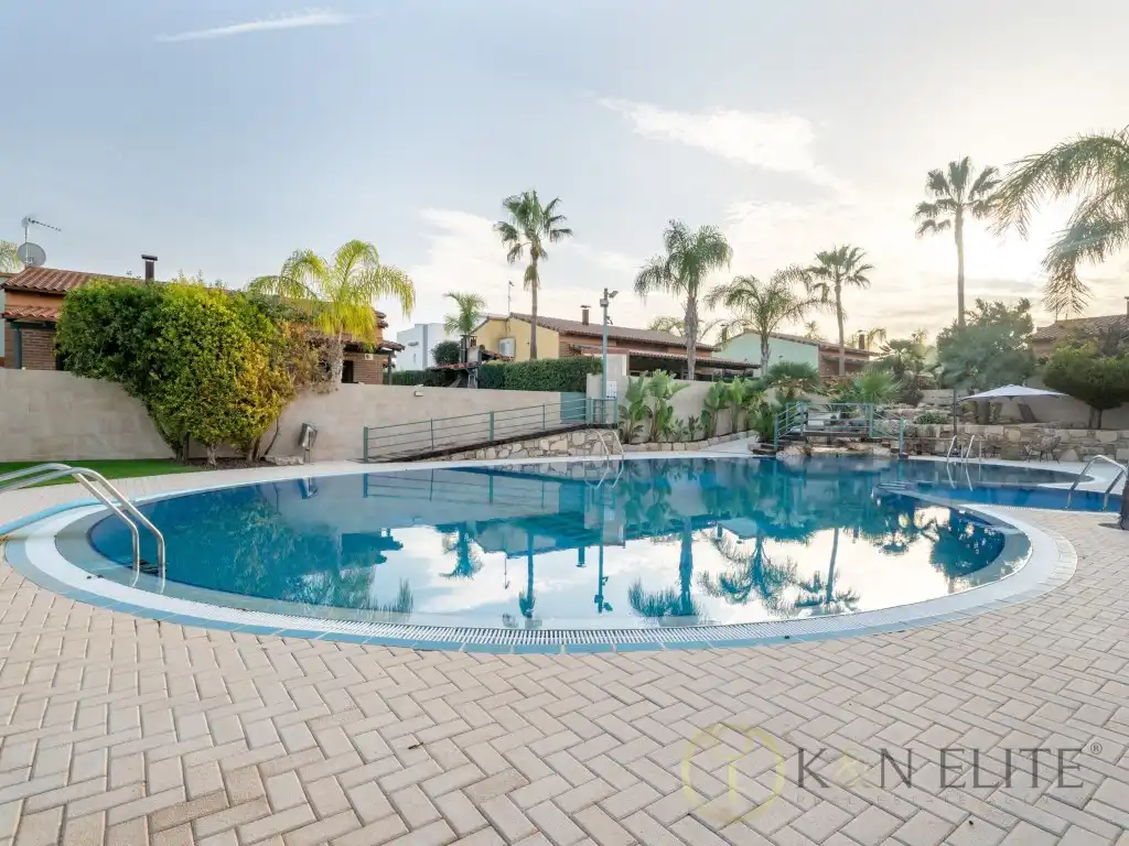Piscina de Casa o xalet de lloguer en Riba-roja de Túria amb Terrassa i Piscina comunitària