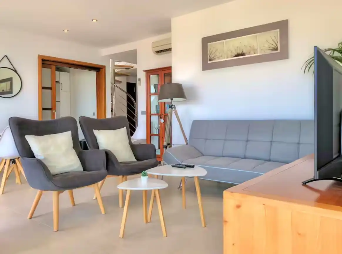 Living room of Apartments for rent in Alcúdia  with Air Conditioner, Parquet flooring and Furnished