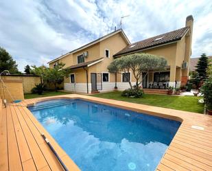 Piscina de Casa o xalet en venda en Rivas-Vaciamadrid amb Aire condicionat, Terrassa i Piscina