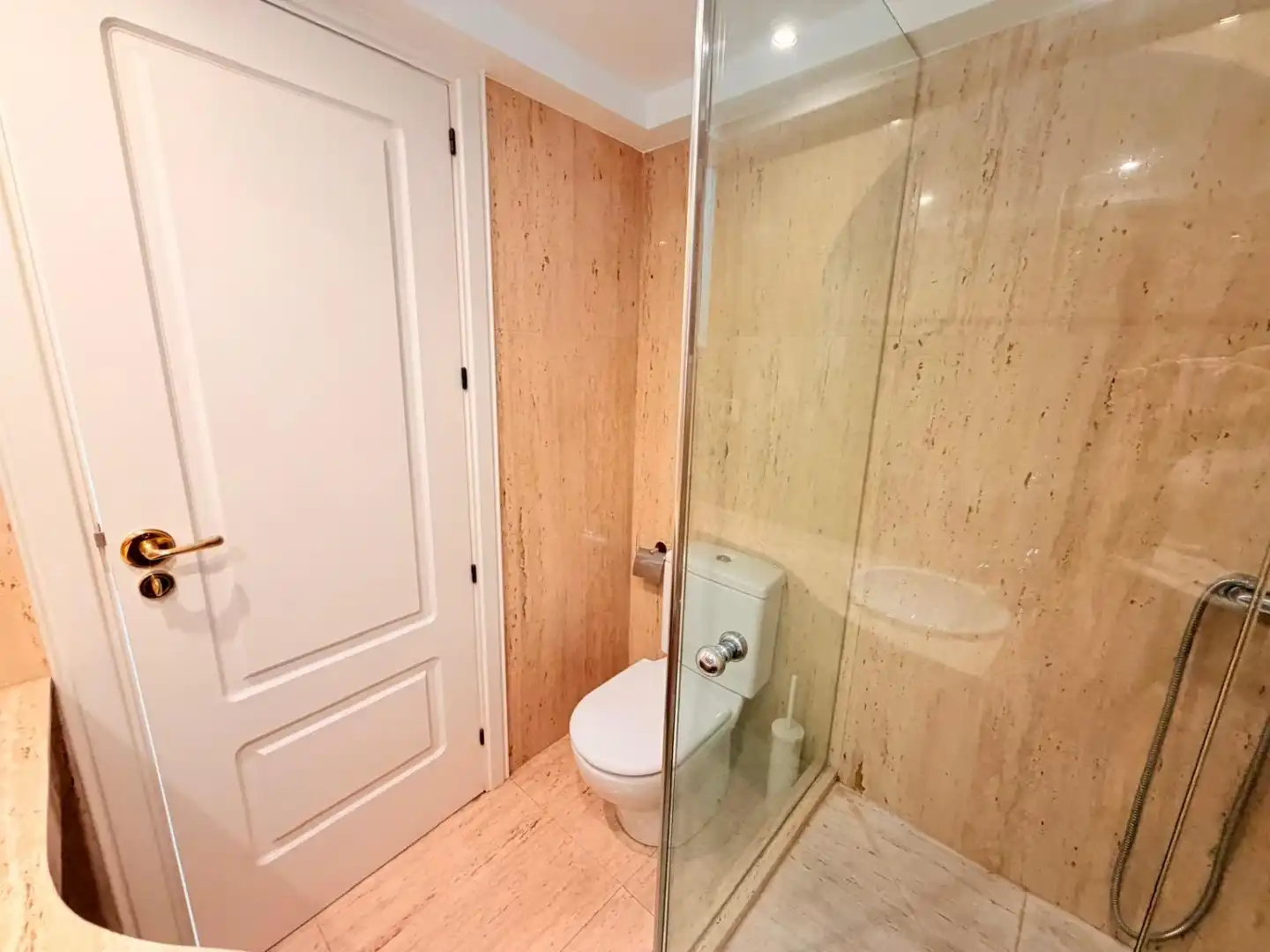 Bathroom of Attic for rent in Murcia  with Air Conditioner and Heating