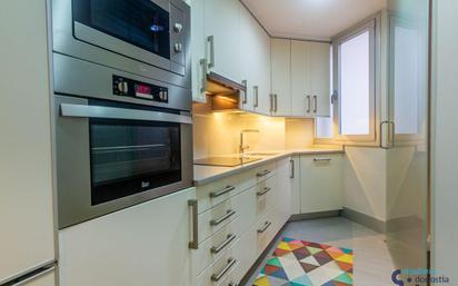 Kitchen of Flat to rent in Donostia - San Sebastián   with Heating and Furnished