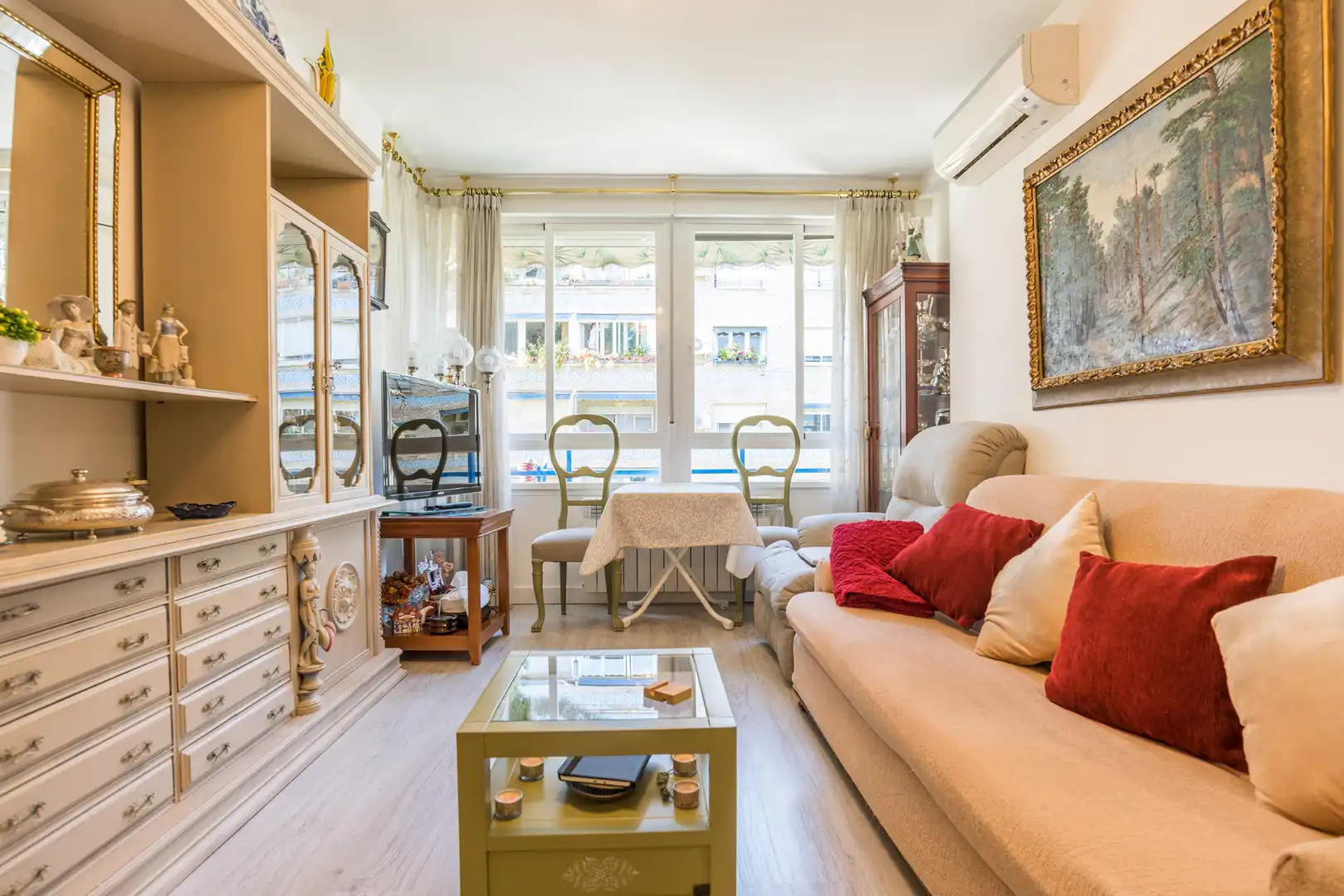 Habitación de Piso en venta en Madrid con Aire acondicionado, Calefacción y Piscina comunitaria