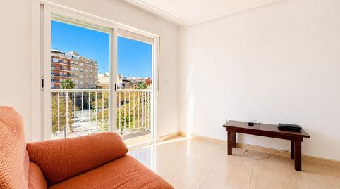 Foto 2 de Piso en venta en Crevillent, Alicante
