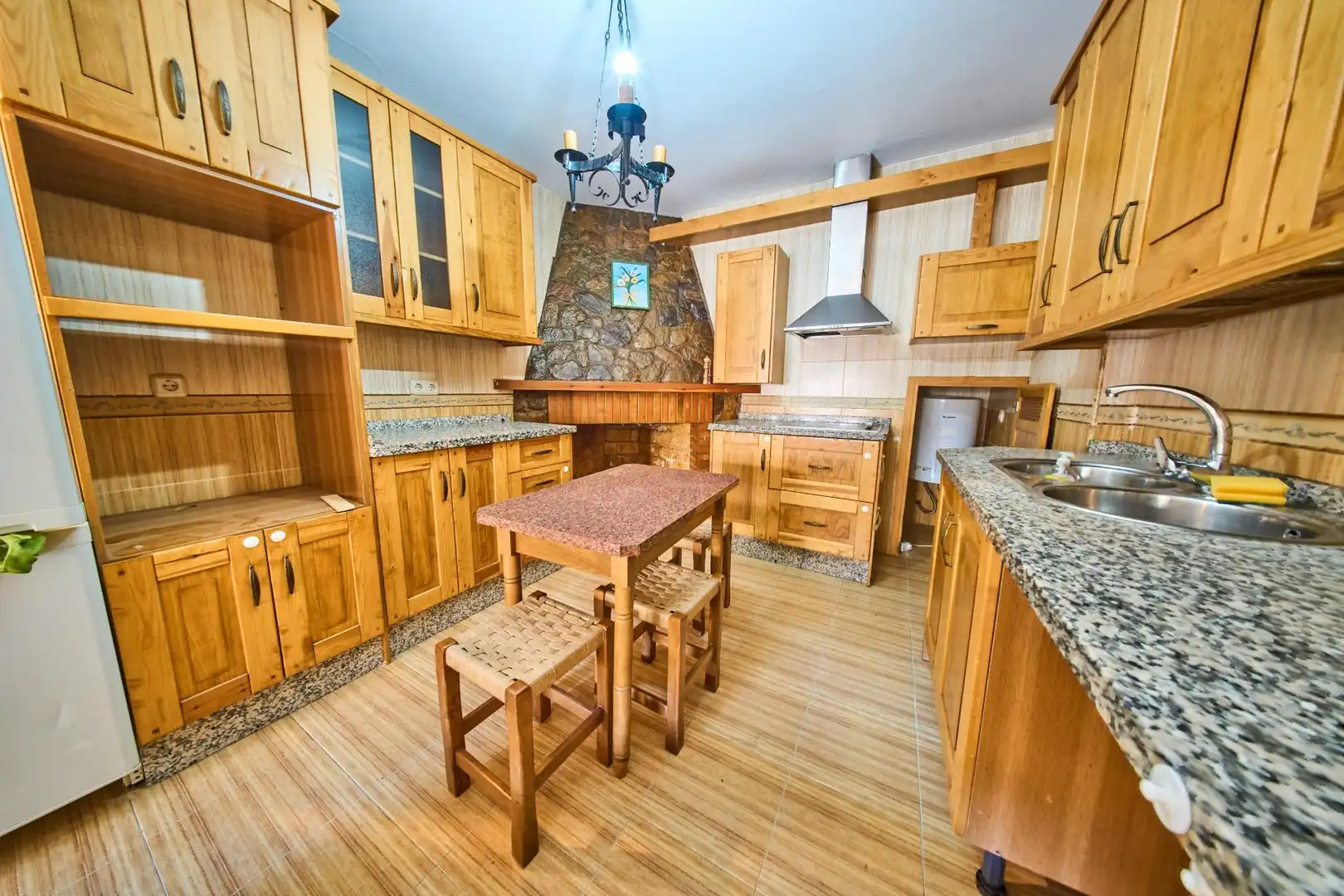 Kitchen of Houses for sale in Quéntar, Granada
