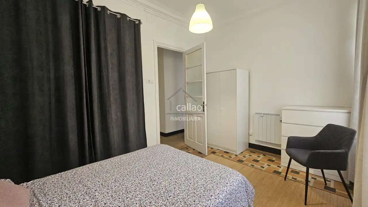 Bedroom of Flat for rent in Ferrol  with Heating and Furnished