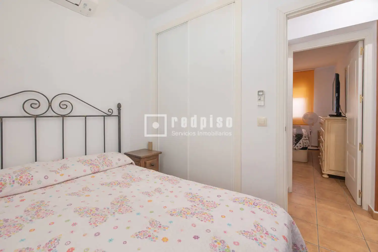 Dormitori de Casa o xalet en venda en Aldea del Fresno amb Aire condicionat, Calefacció i Terrassa