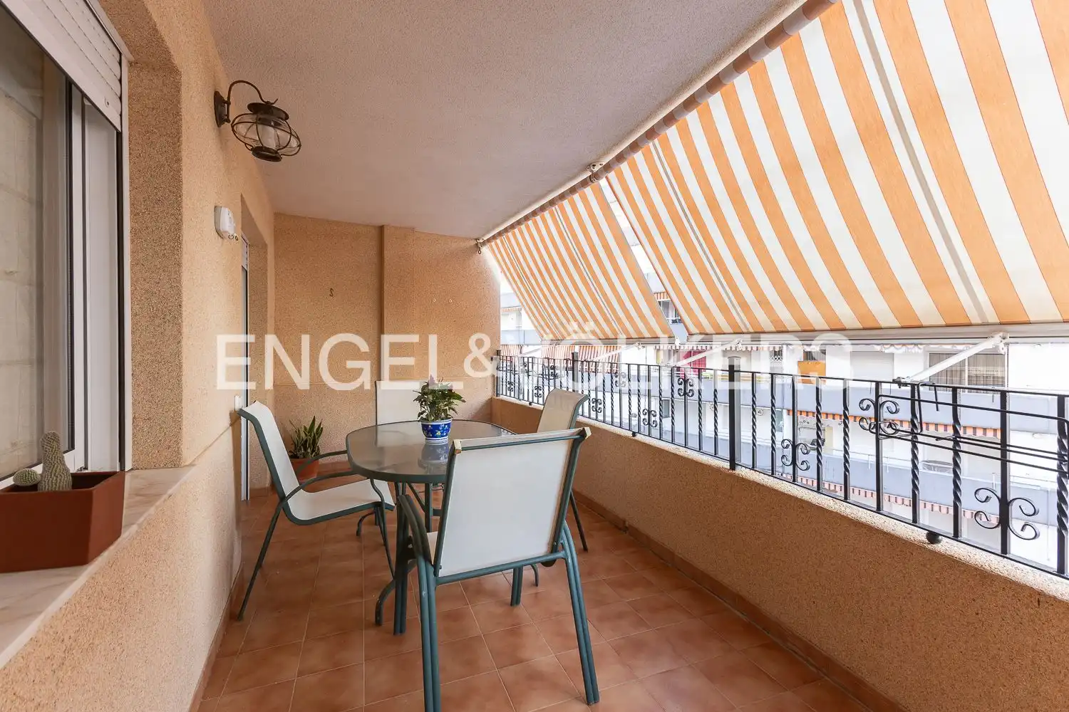 Terrasse von Wohnung zur Miete in Canet d'En Berenguer, Valencia