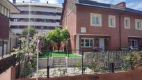 Vista exterior de Casa adosada en venda en Gorliz amb Terrassa i Balcó