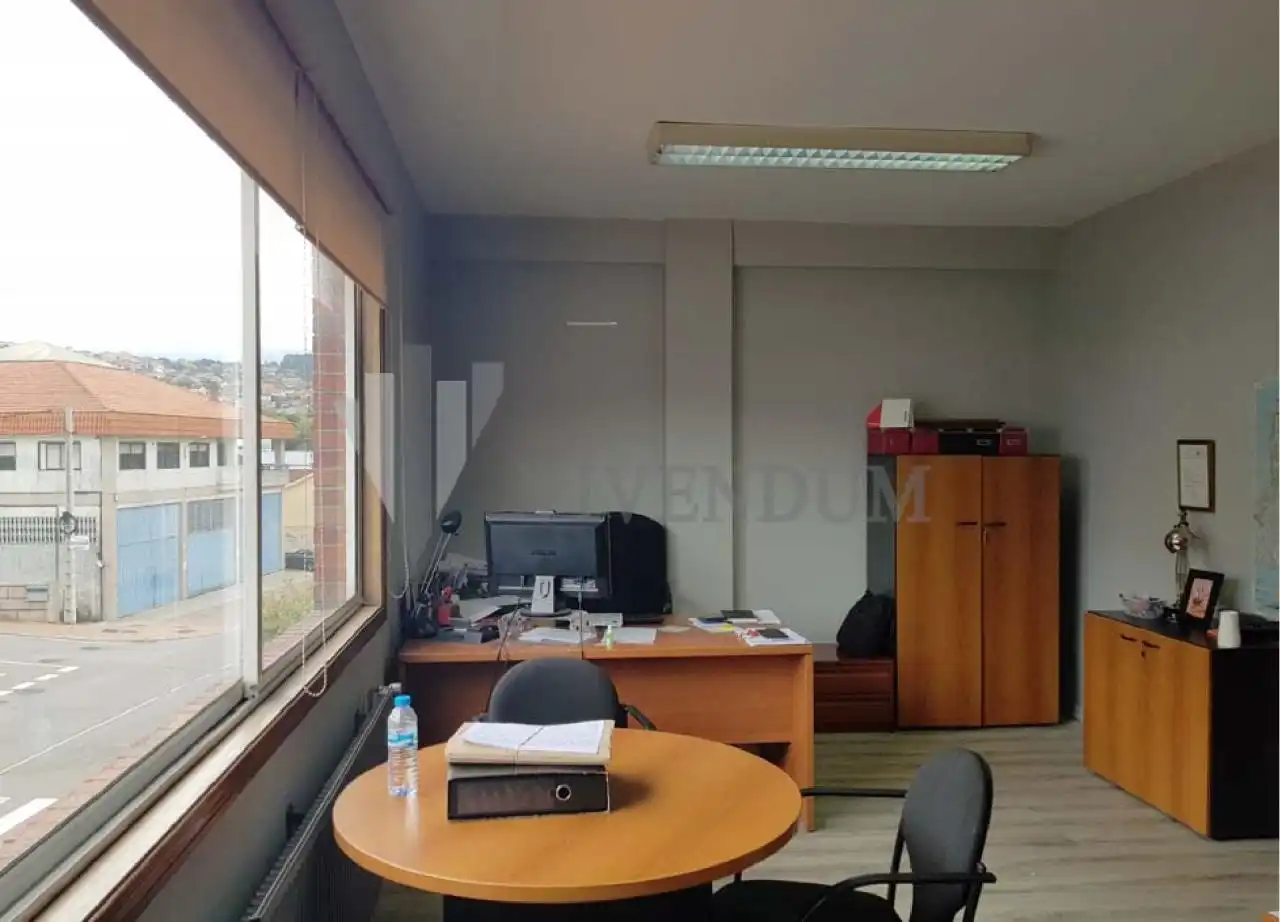 Ufficio in affitto a Lavadores