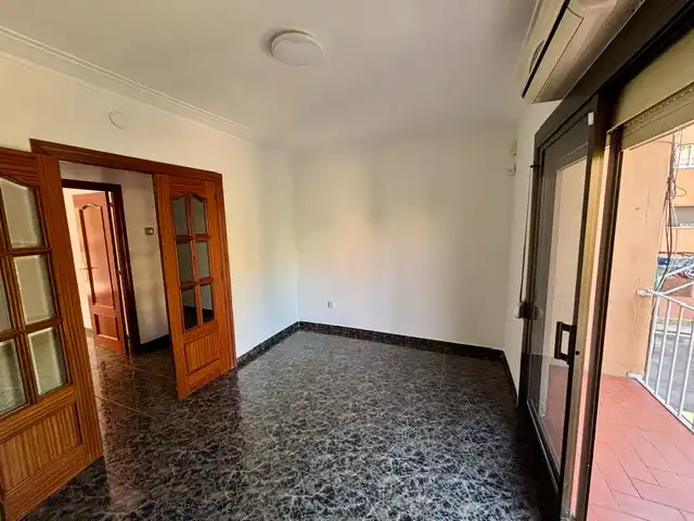 Flat for rent in L'Hospitalet de Llobregat  with Air Conditioner, Heating and Balcony