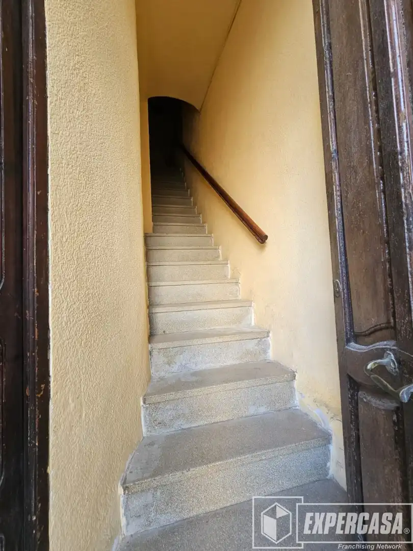 Gebäude zum Verkauf in Silla