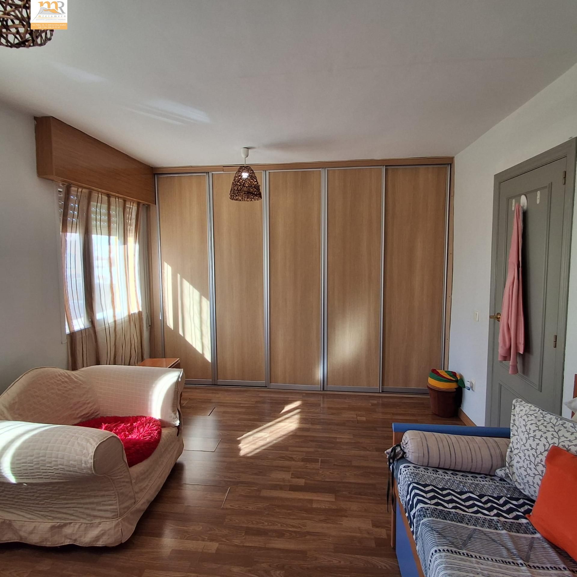 Dormitori de Casa adosada en venda en Estepona amb Jardí privat