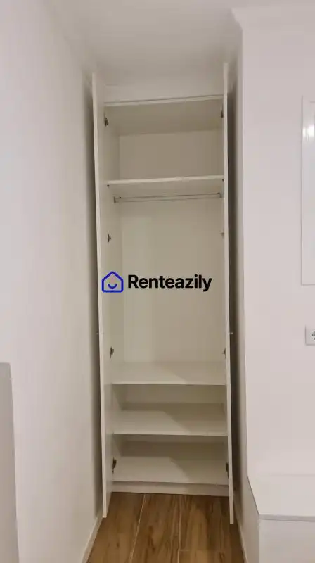 Habitación de Estudio de alquiler en Madrid con Aire acondicionado, Amueblado y Se aceptan mascotas