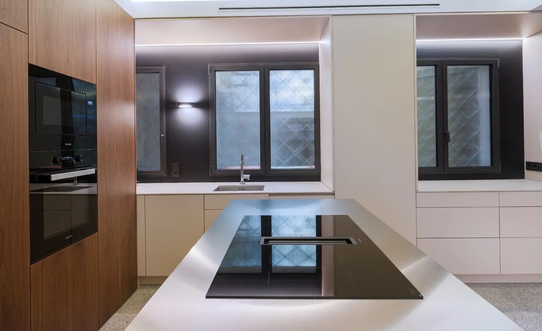 Kitchen of Flat for sale in Madrid  with Air Conditioner, Heating and Storage room