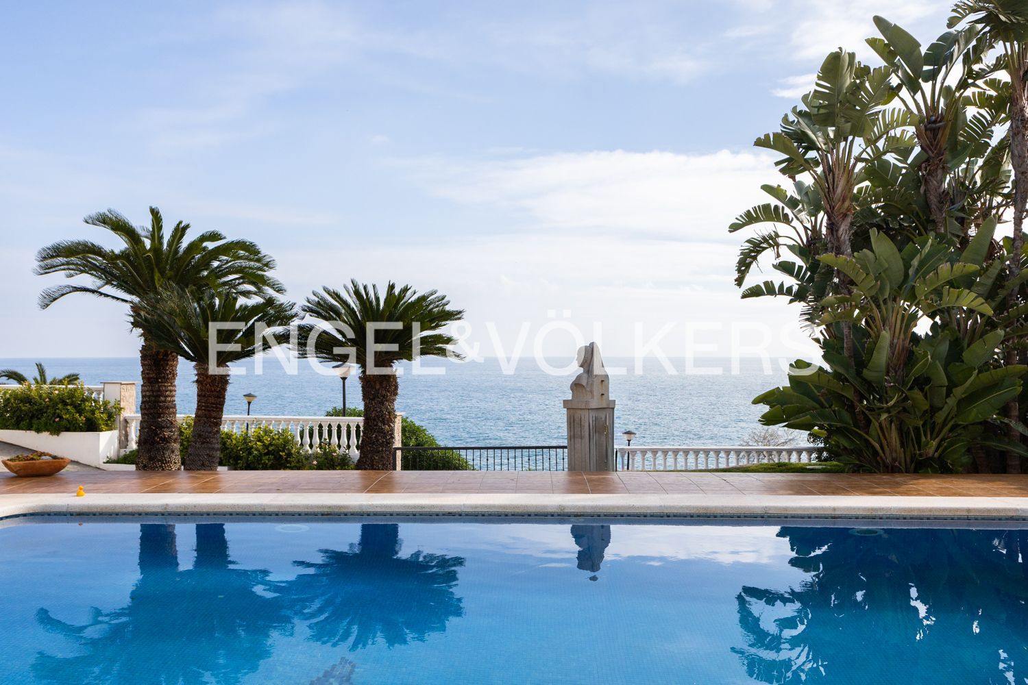 Swimming pool of House or chalet for sale in Oropesa del Mar / Orpesa  with Air Conditioner, Heating and Private garden