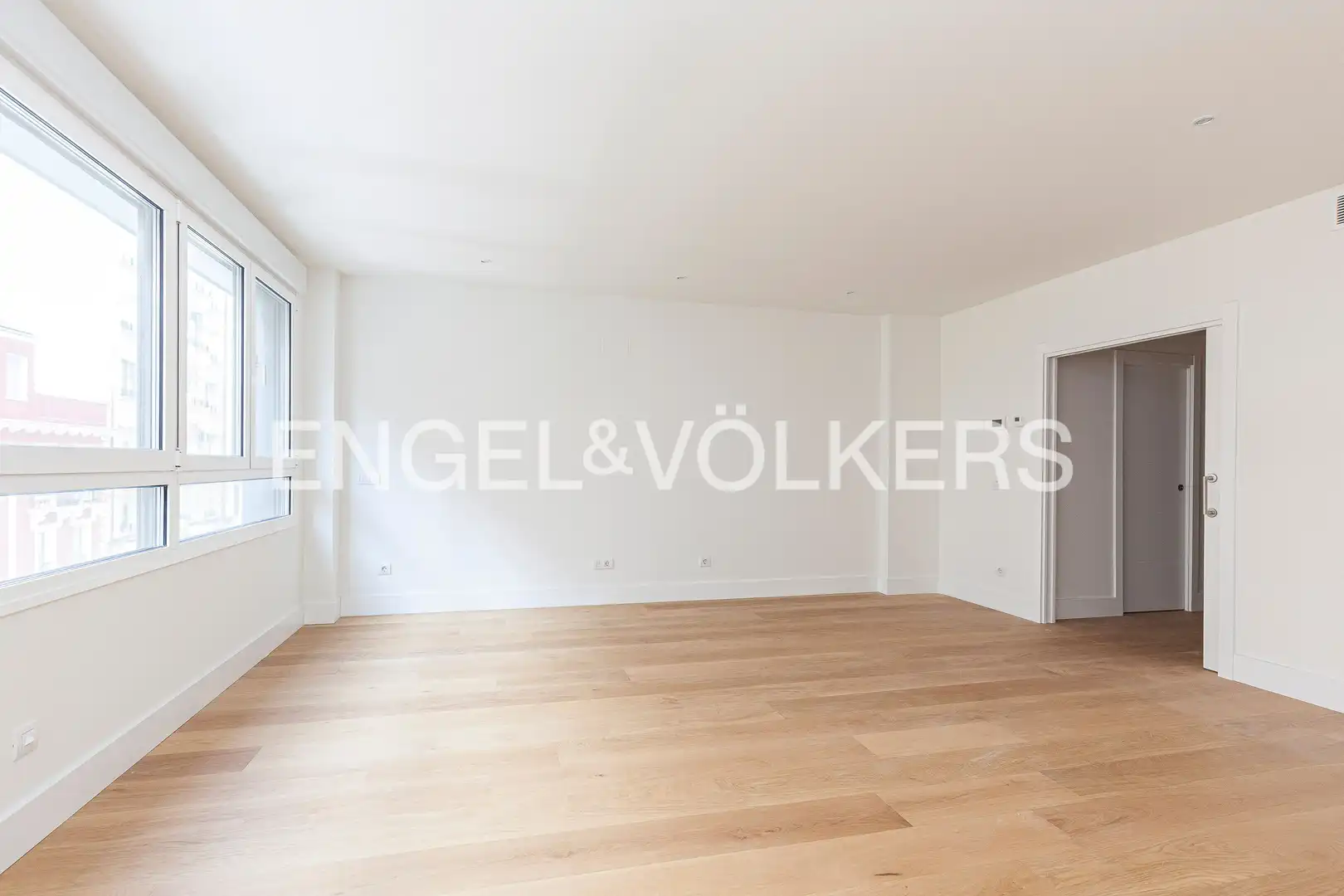Sala de estar de Piso de alquiler en Madrid con Aire acondicionado, Calefacción y Jardín privado