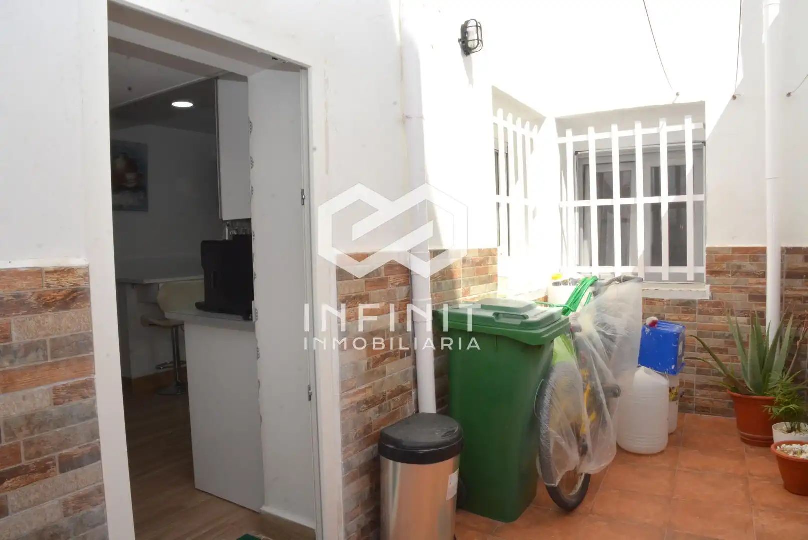 Houses for sale in Mazuecos  with Air Conditioner and Balcony