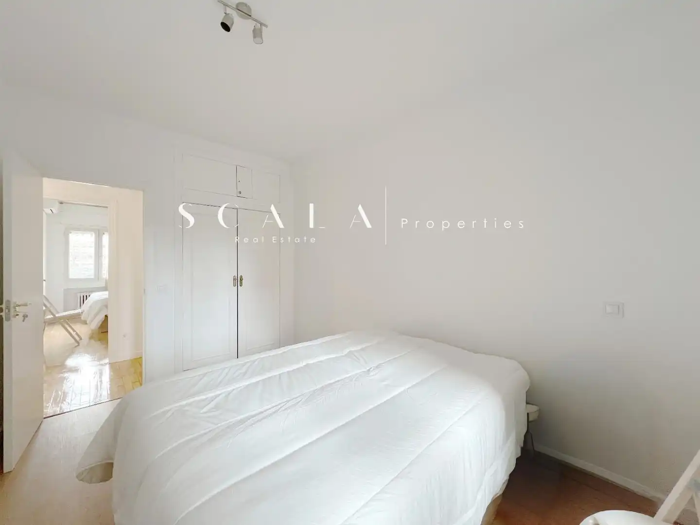 Habitación de Piso de alquiler en Madrid con Aire acondicionado, Calefacción y Amueblado