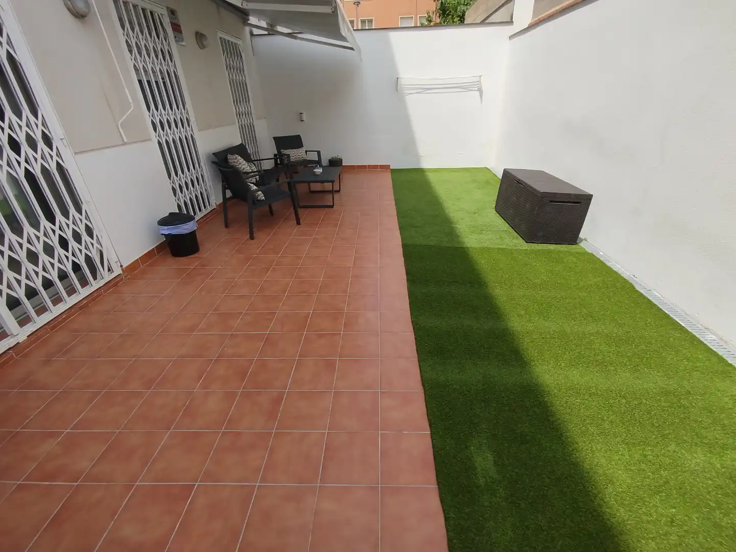 Terrasse von Wohnung zum Verkauf in Vilallonga del Camp mit Klimaanlage, Heizung und Privatgarten