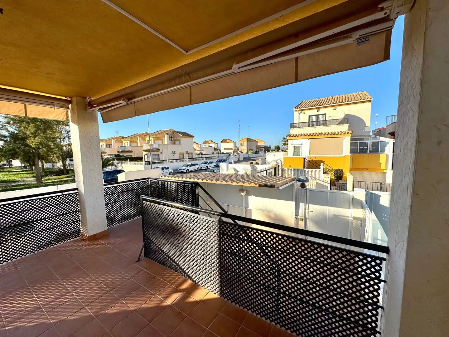 Terrasse von Haus oder Chalet zur Miete in Guardamar del Segura mit Klimaanlage, Privatgarten und Terrasse
