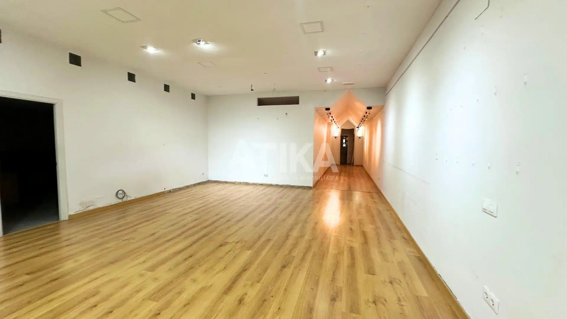 Business premises to rent in Sant Josep - Zona Hospital
