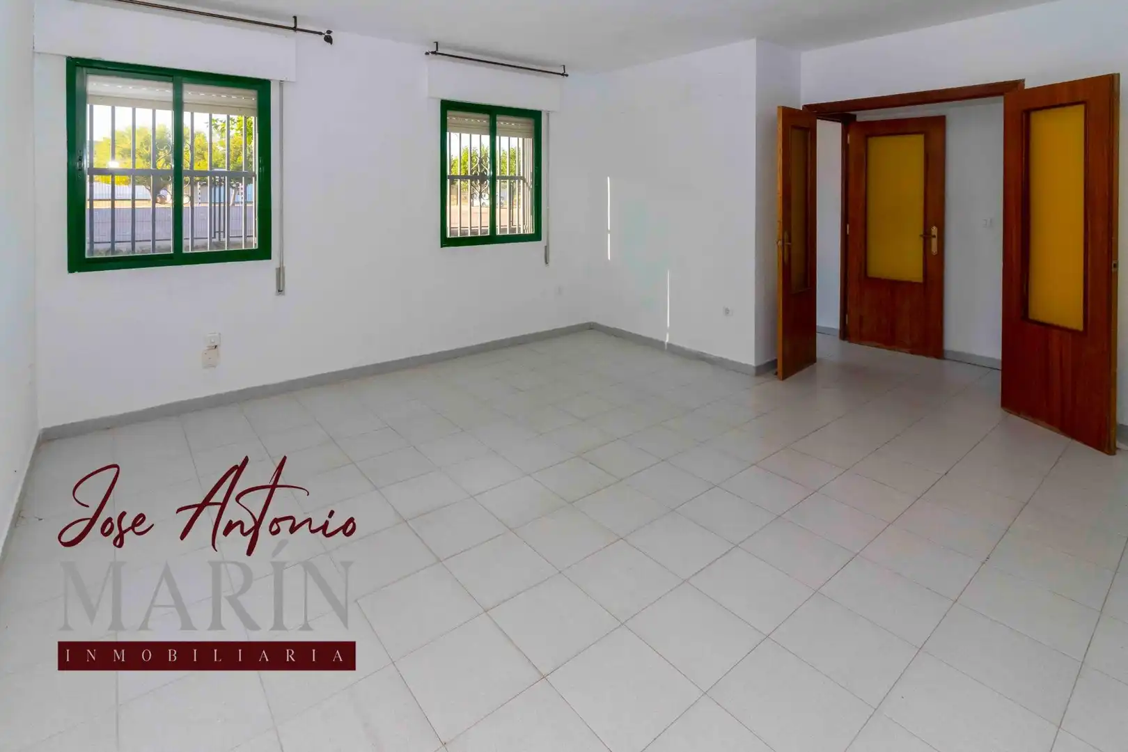 Houses for sale in Valdelacalzada
