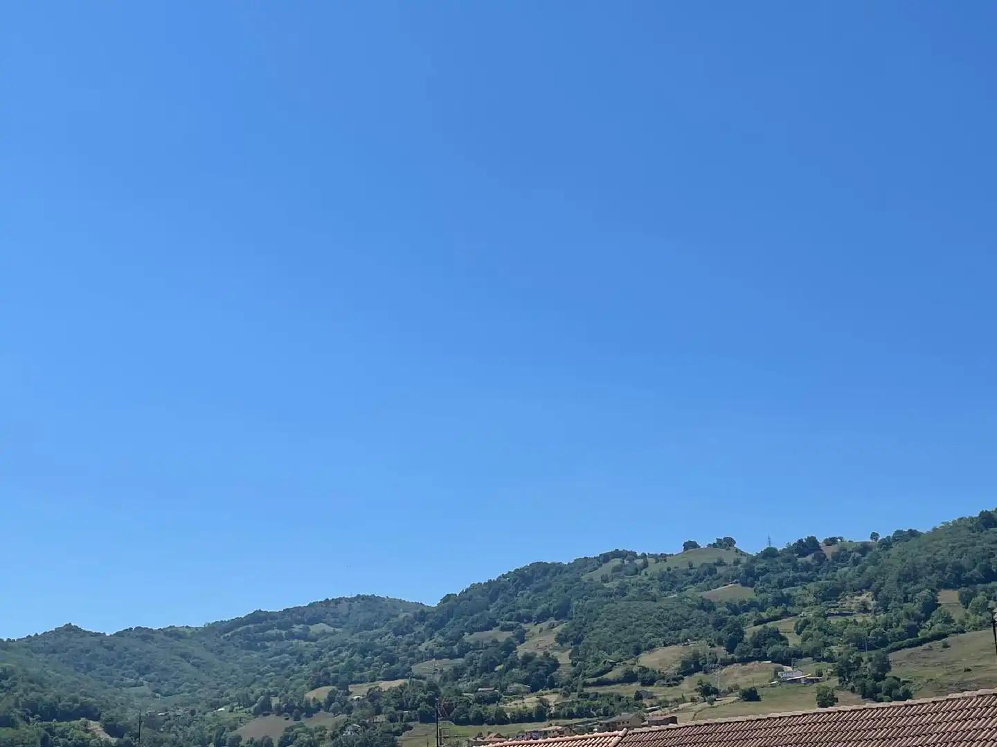 Vista exterior de Pis en venda en Mieres (Asturias) amb Terrassa