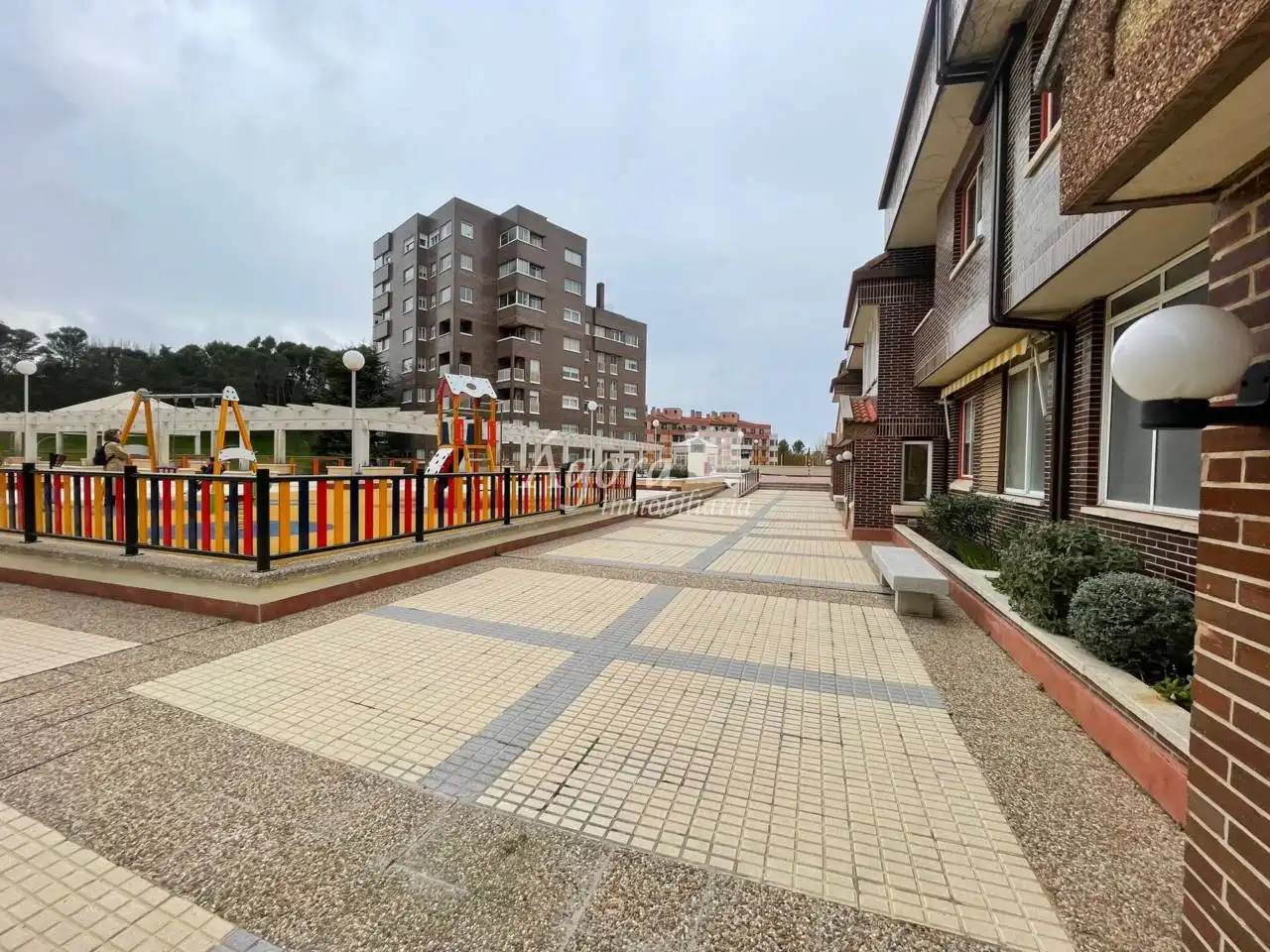 Vista exterior de Dúplex en venta en Valladolid con Calefacción, Parquet y Terraza