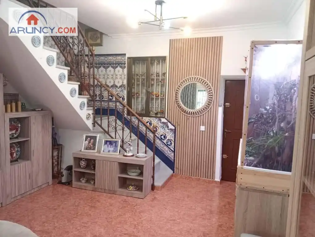 Casa o chalet en venta en Sevilla con Calefacción, Terraza y Trastero