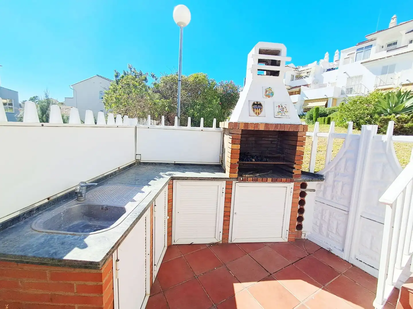 Jardí de Casa adosada en venda en Benalmádena amb Aire condicionat, Calefacció i Jardí privat