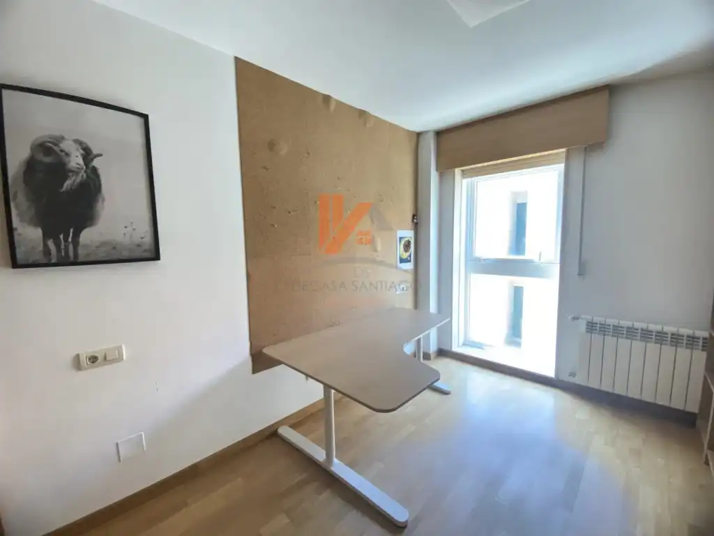 Piso de alquiler en Santiago de Compostela  con Amueblado, Horno y Lavadora