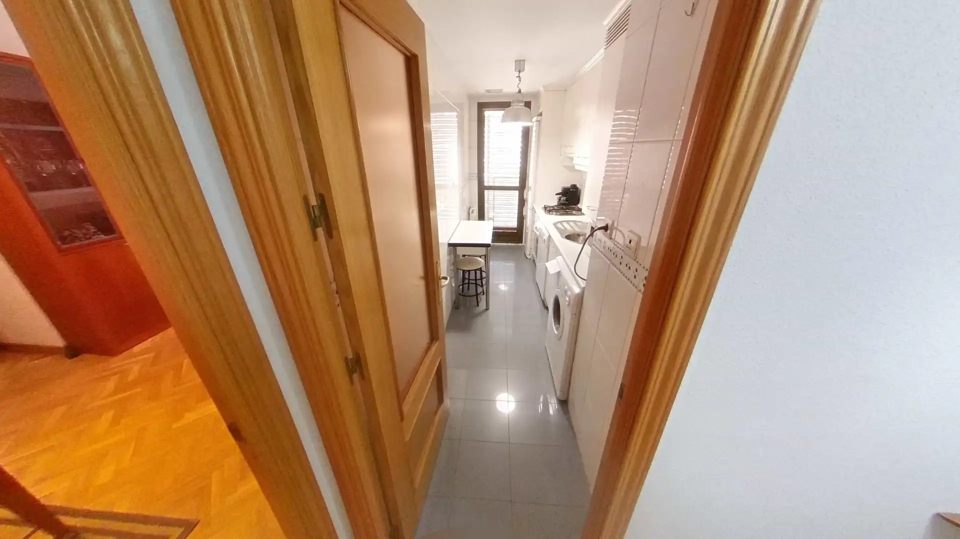 Flat for rent in Calle de Rafael Bergamín, San Juan Bautista