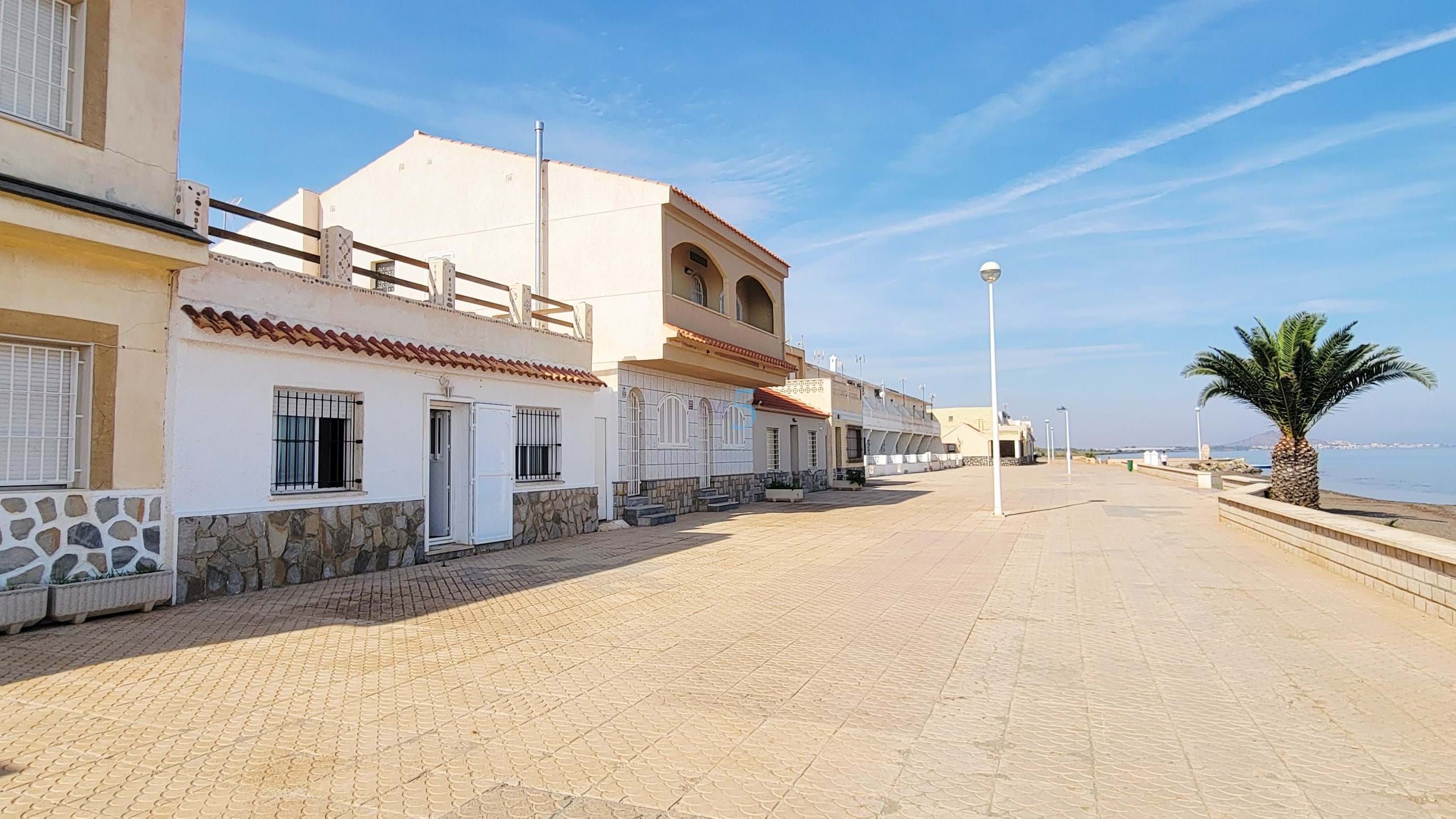 Vista exterior de Casa o xalet en venda en Cartagena amb Aire condicionat, Terrassa i Moblat