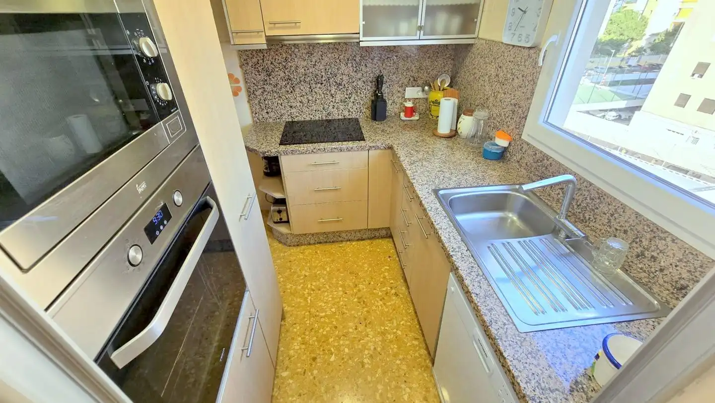 Cocina de Apartamento en venta en Gandia con Aire acondicionado, Terraza y Amueblado