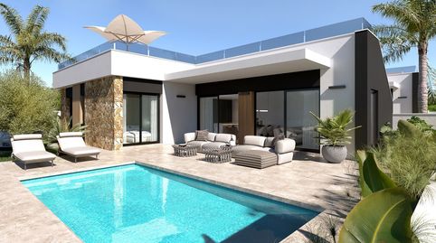 Descubre esta elegante villa de lujo en un exclusivo residencial de Ciudad Quesada. Con un diseño moderno y espacios amplios, esta, imatge 2