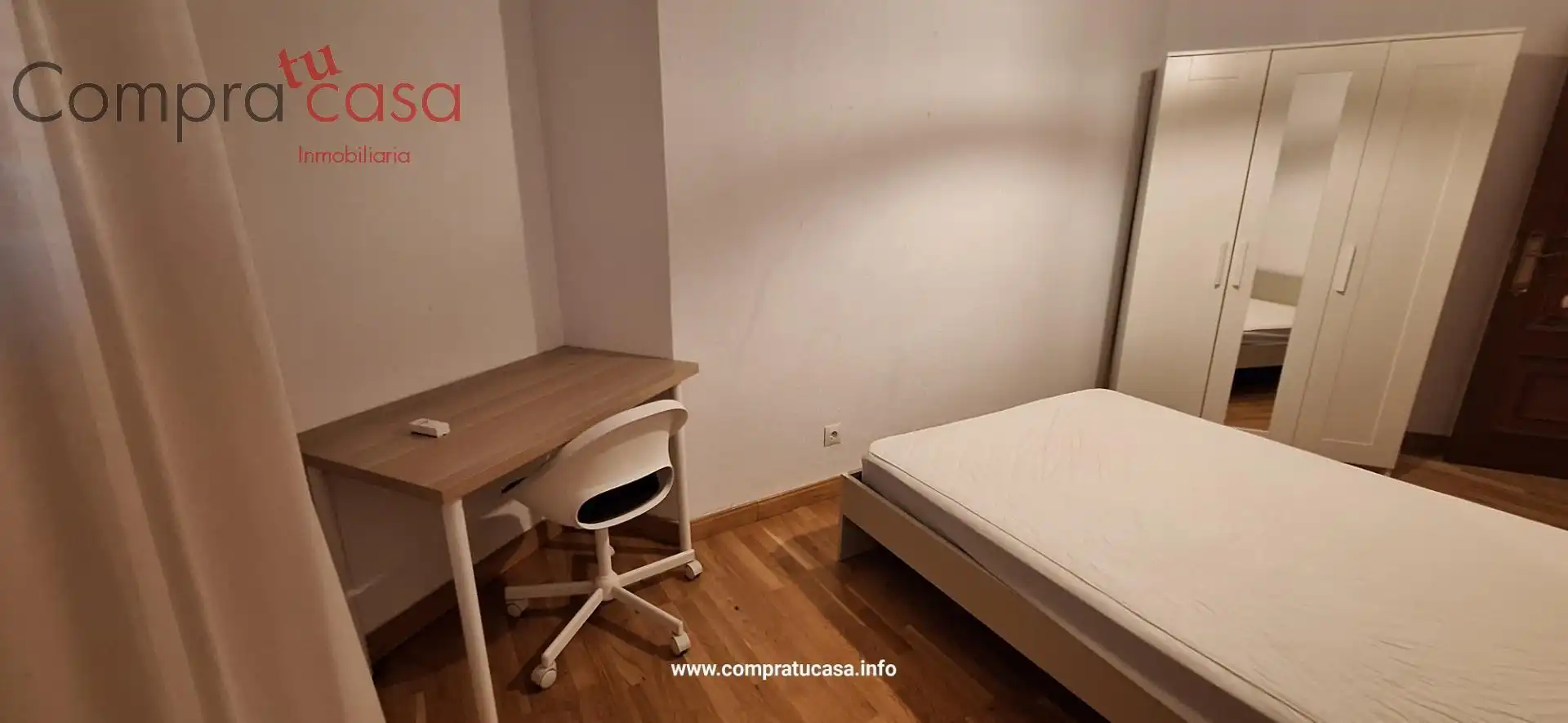 Dormitori de Pis de lloguer en Segovia amb Calefacció, Terrassa i Moblat