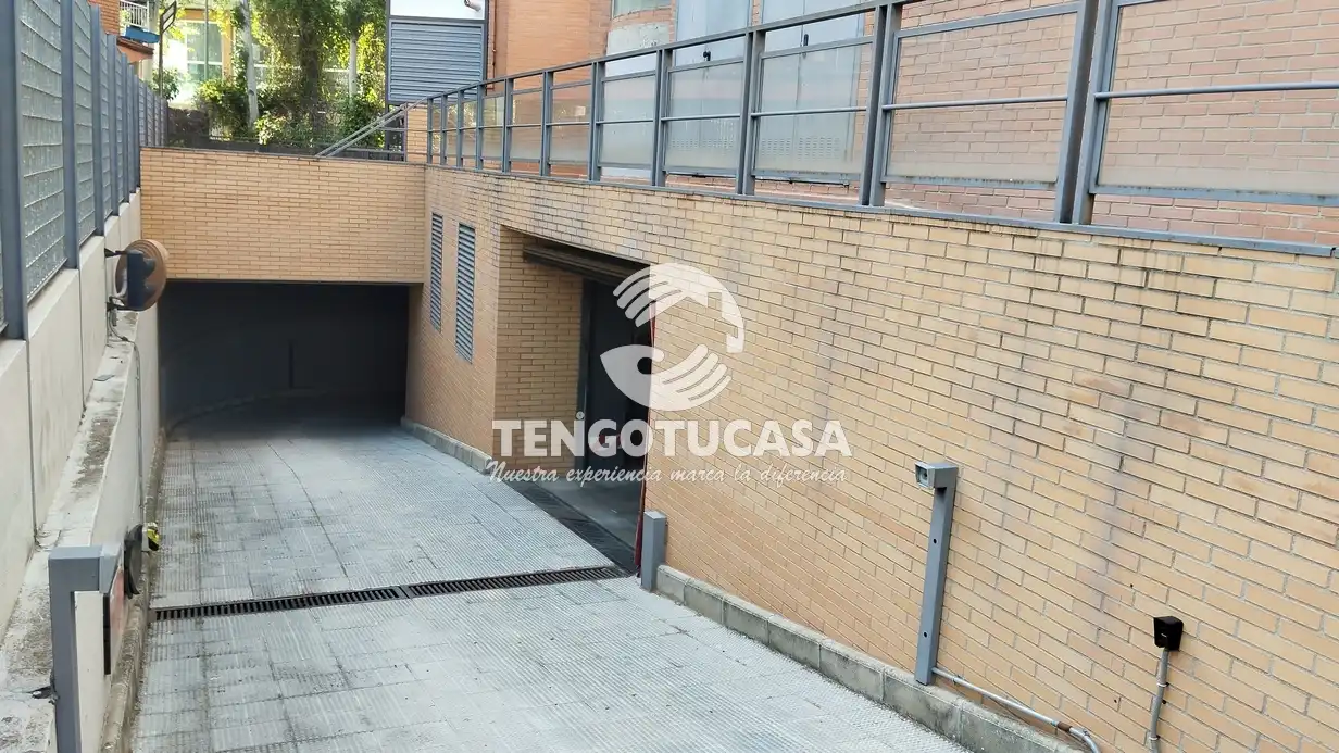 Garage for rent in Calle de Luis Ruiz, Pueblo Nuevo