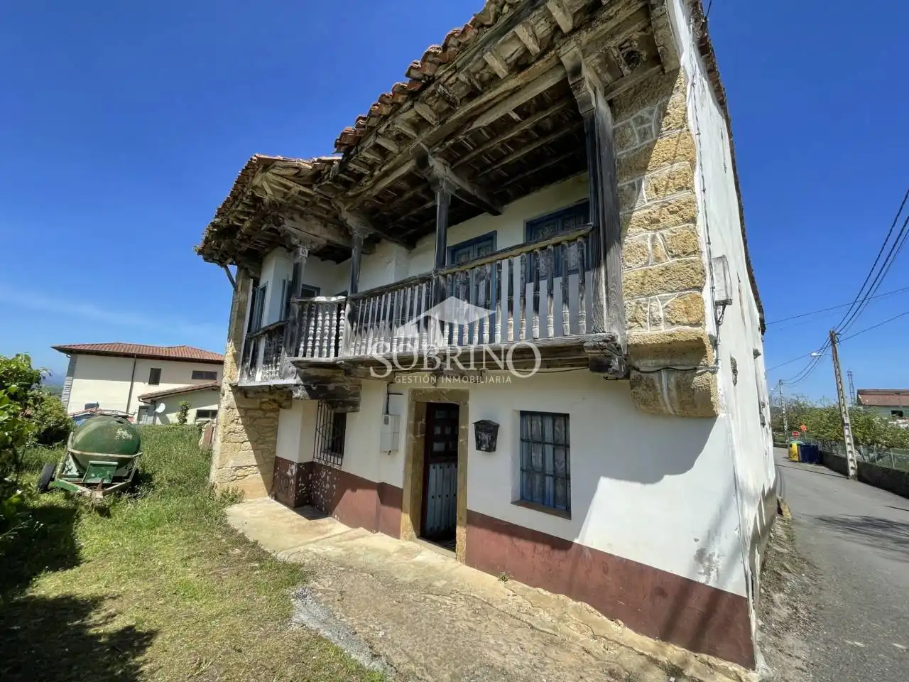 Casa amb jardí en venda a Calle Villanueva 1