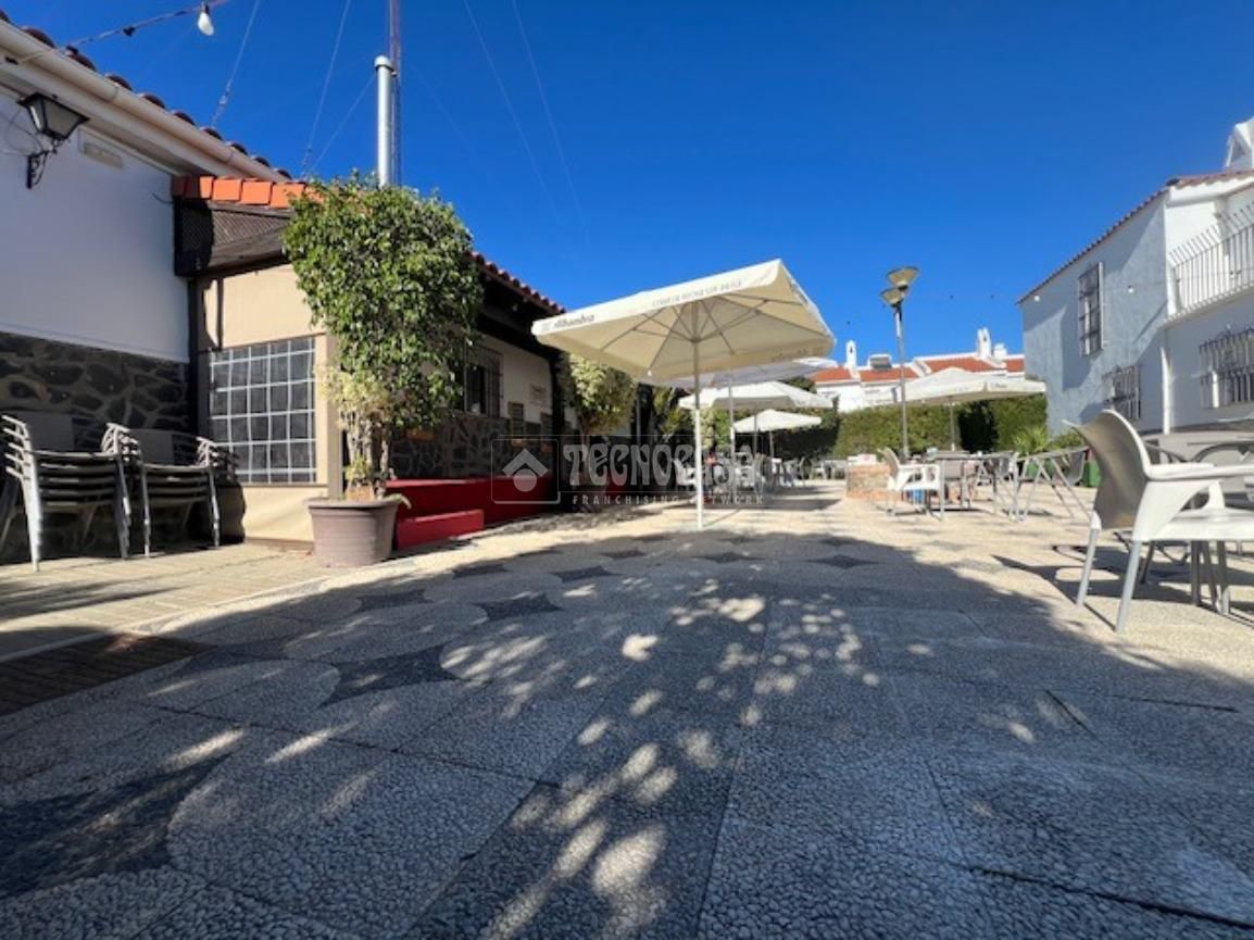 Single-family semi-detached for sale in Urbadiez - Entrepuentes