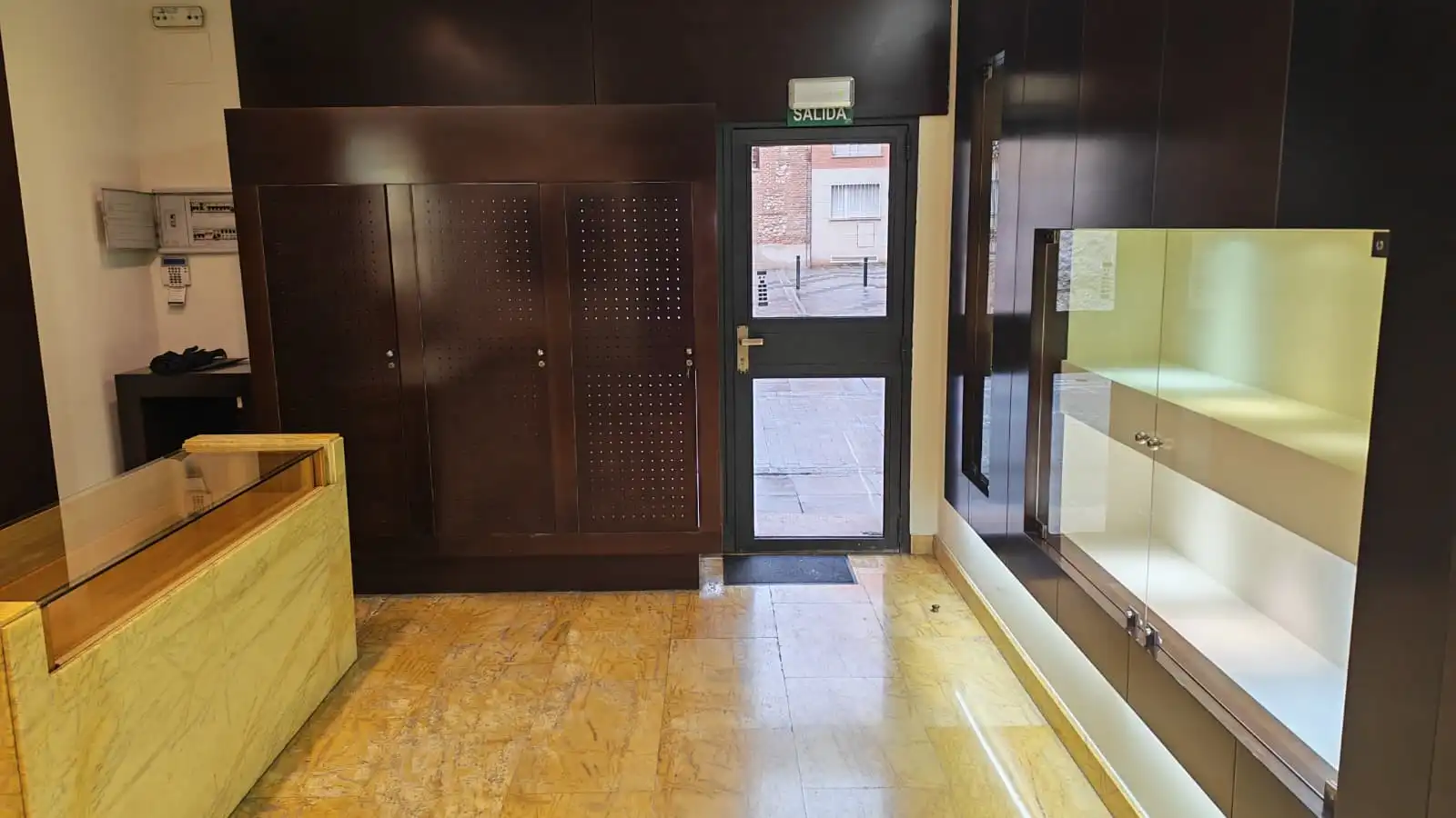 Business premises for sale in Casco Histórico, imagen 2