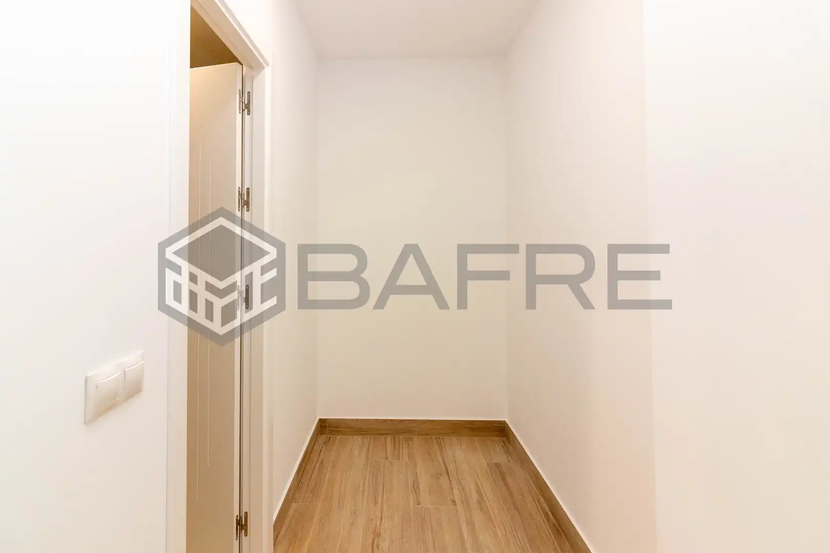 Habitación de Piso en venta en Madrid con Calefacción