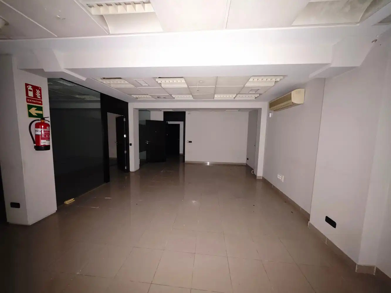 Local en venta en Alicante / Alacant con Aire acondicionado